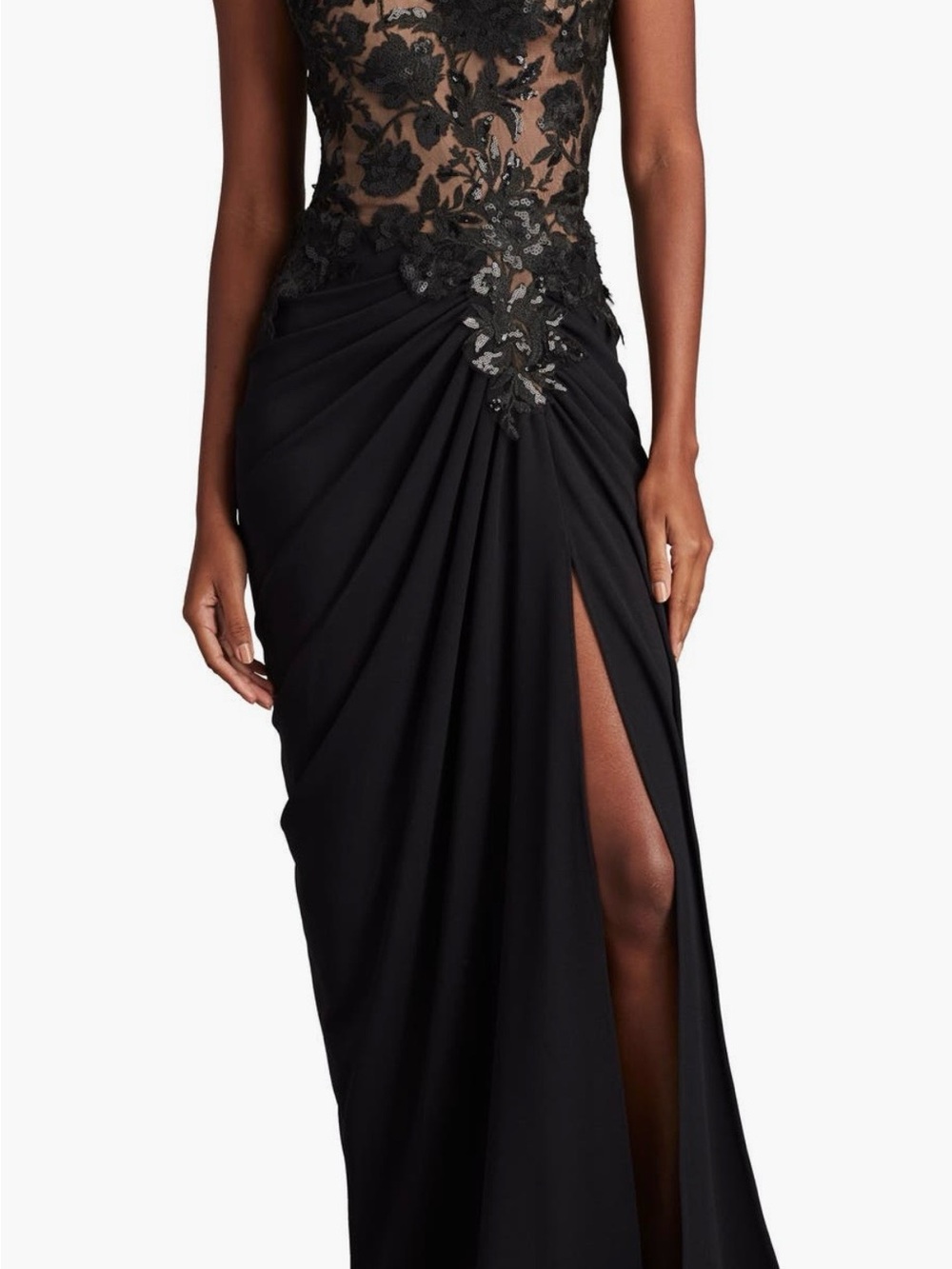 Tadashi Shoji
Sequin Embroidered
Strapless Gown Size 8